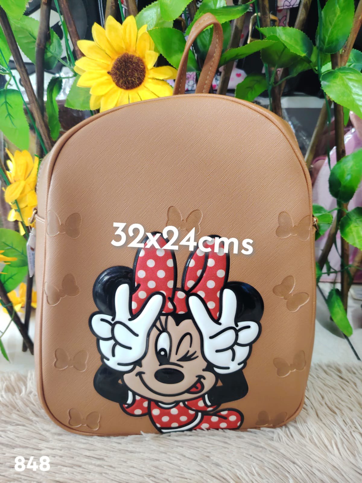 2026/03/1000005874.jpg mochila pequeña Minnie - Imagen 1