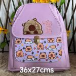 mochila 3d capibara broche