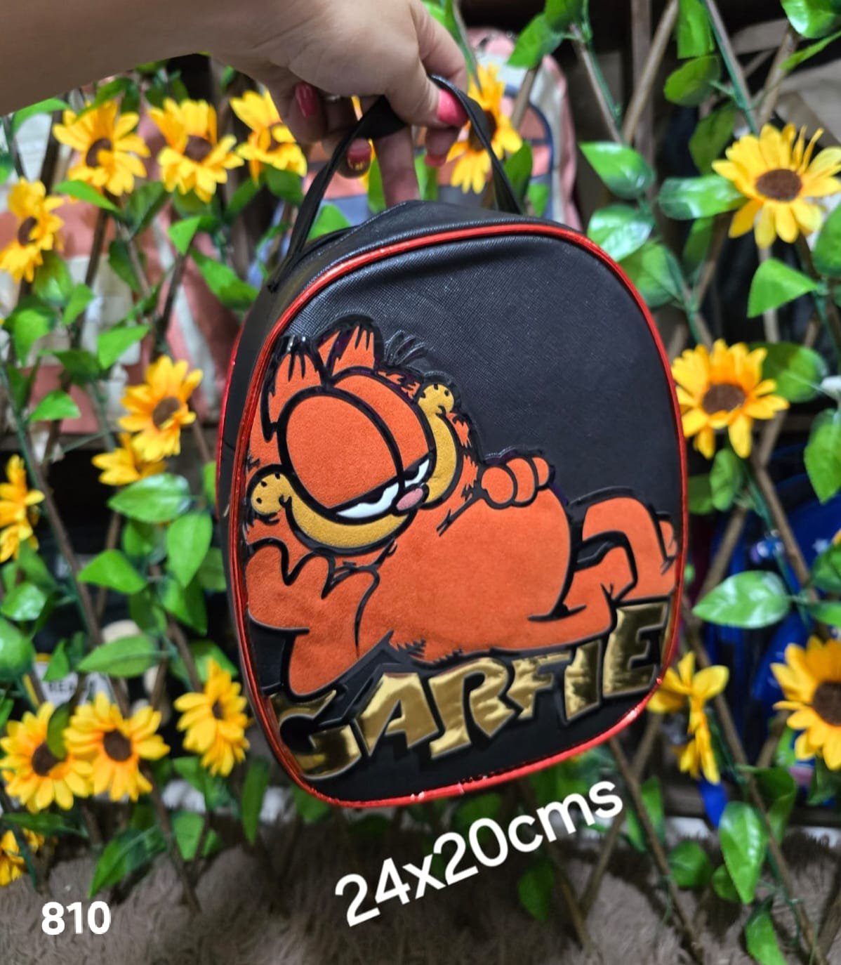 2026/03/1000006280.jpg mochila pequeña 3d Garfield - Imagen 1