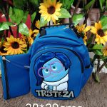 mochila pequeña con estuche intensamente