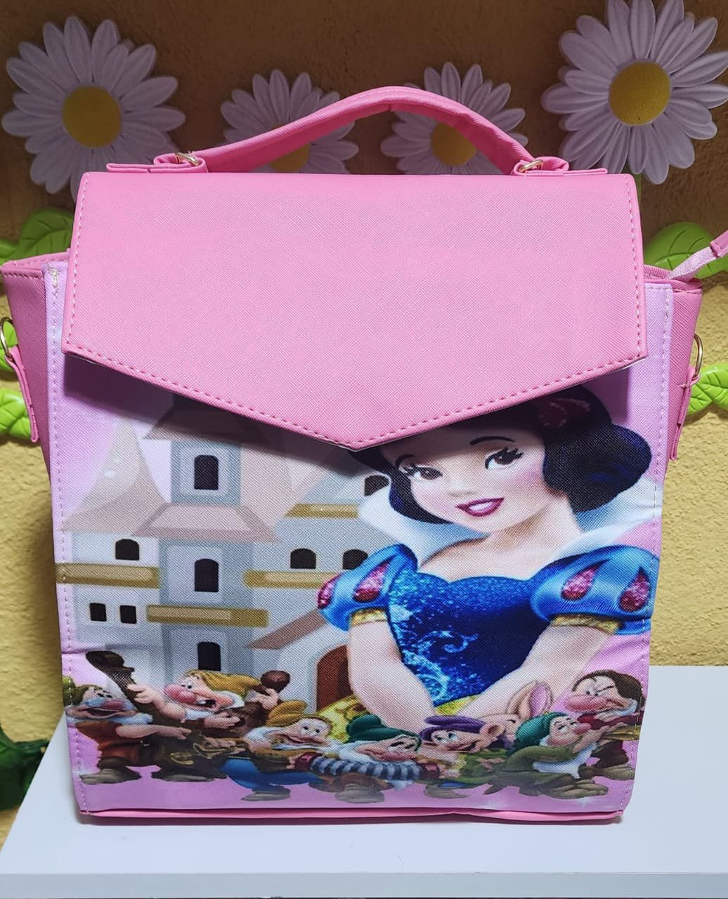 2026/03/1000008971.jpg mochila blanca nieves - Imagen 1